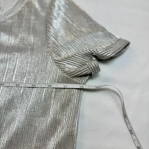 Bar III Metallic Ribbed Textured Top Silver Women’s Medium Scoop Neck Shimmer - Picture 11 of 16